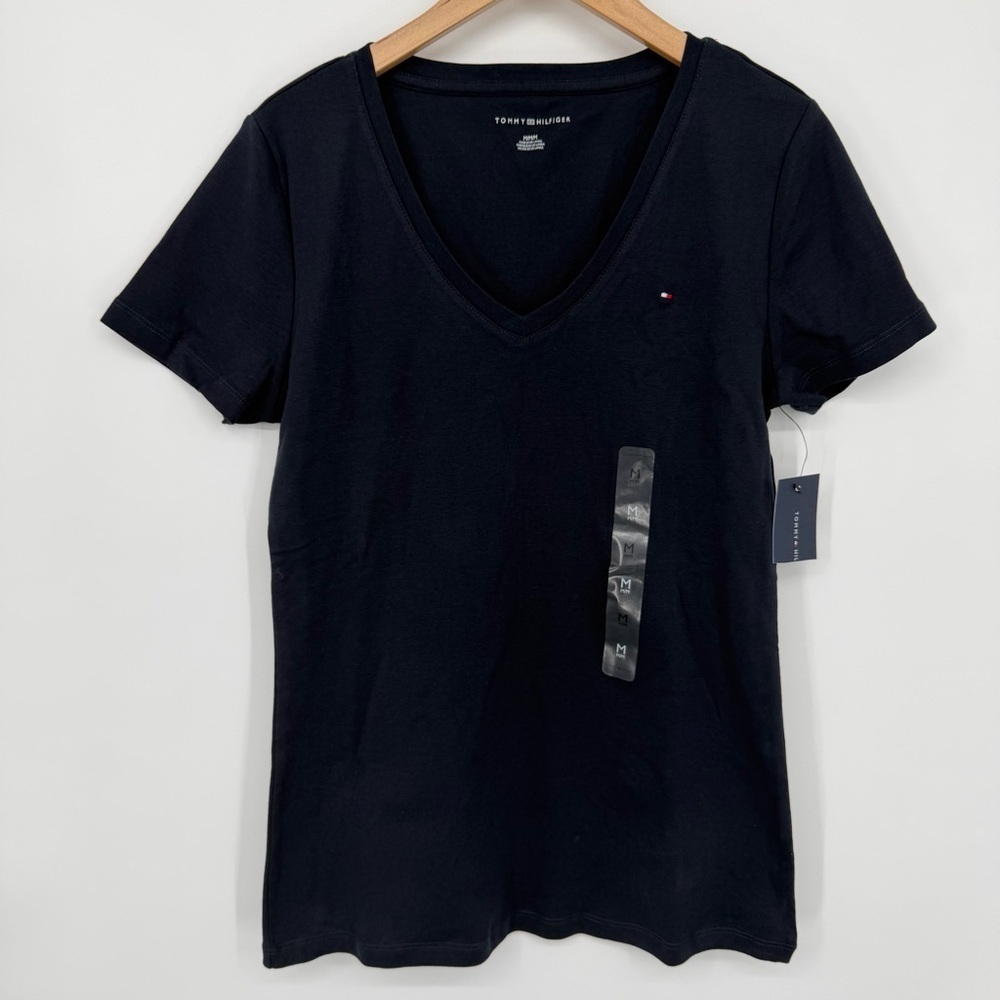 NWT Tommy Hilfiger V-Neck Favorite T-Shirt Women's Navy V-Neck Top size Medium - Picture 5 of 9